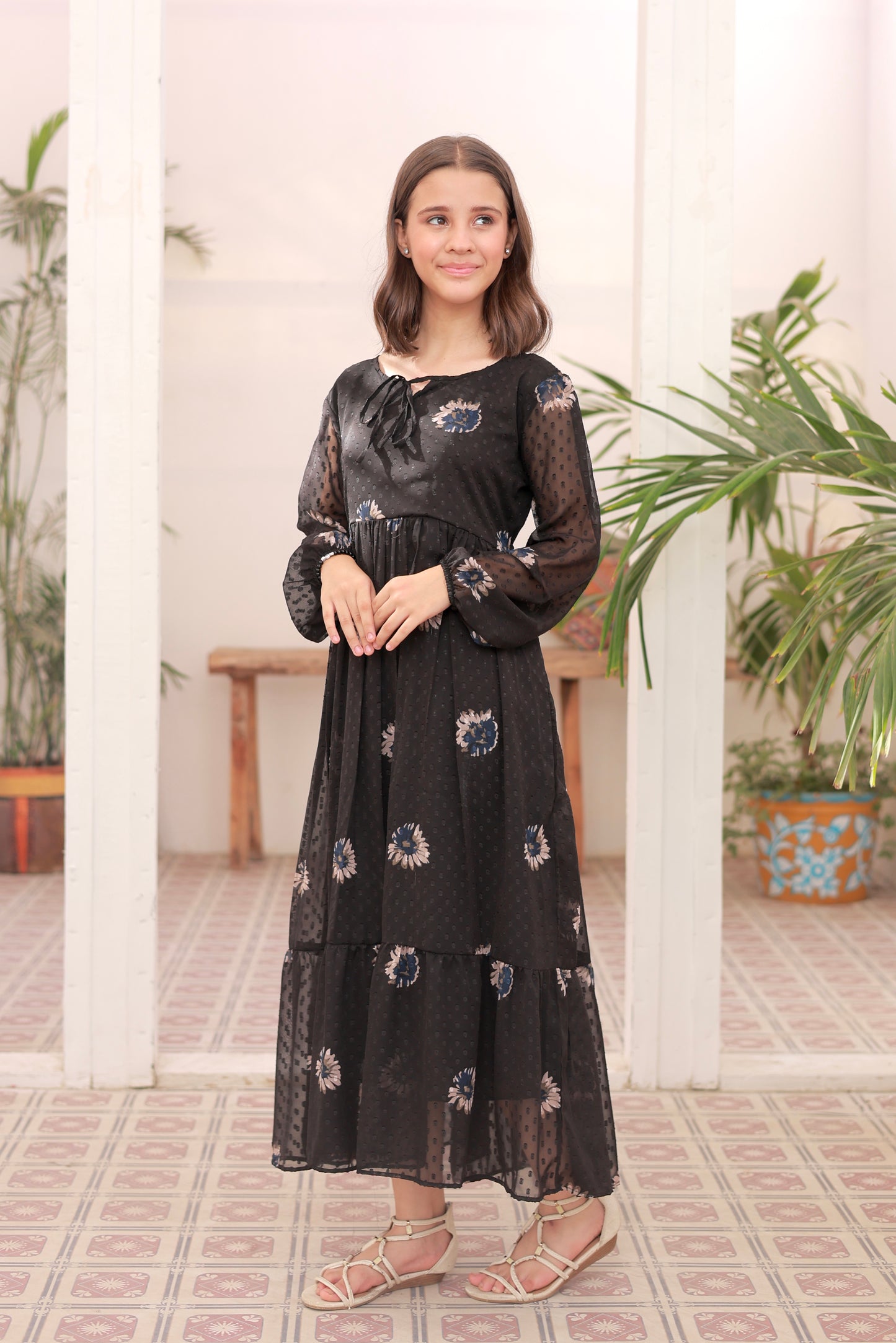 Noir Belle - Broshia Chiffon