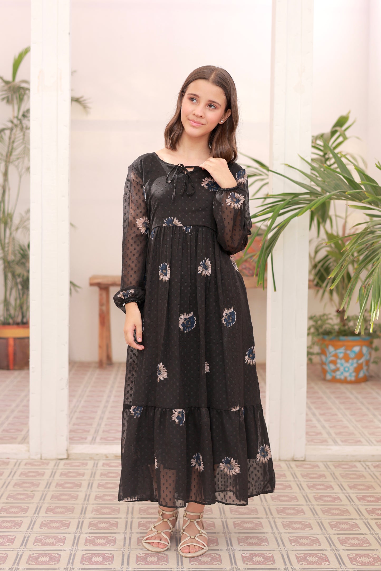 Noir Belle - Broshia Chiffon