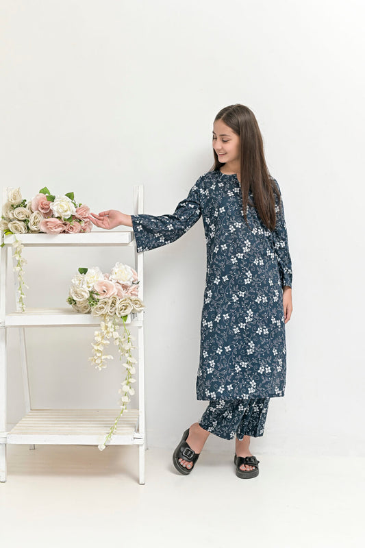 Blue Entangled Daisy – Lawn