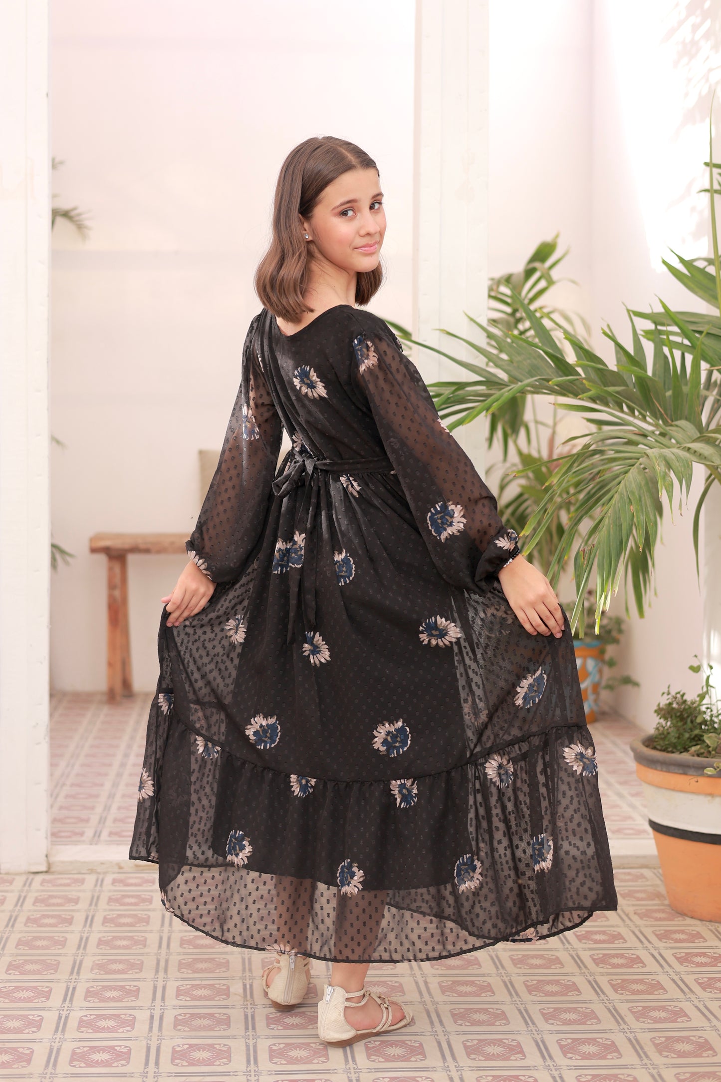Noir Belle - Broshia Chiffon