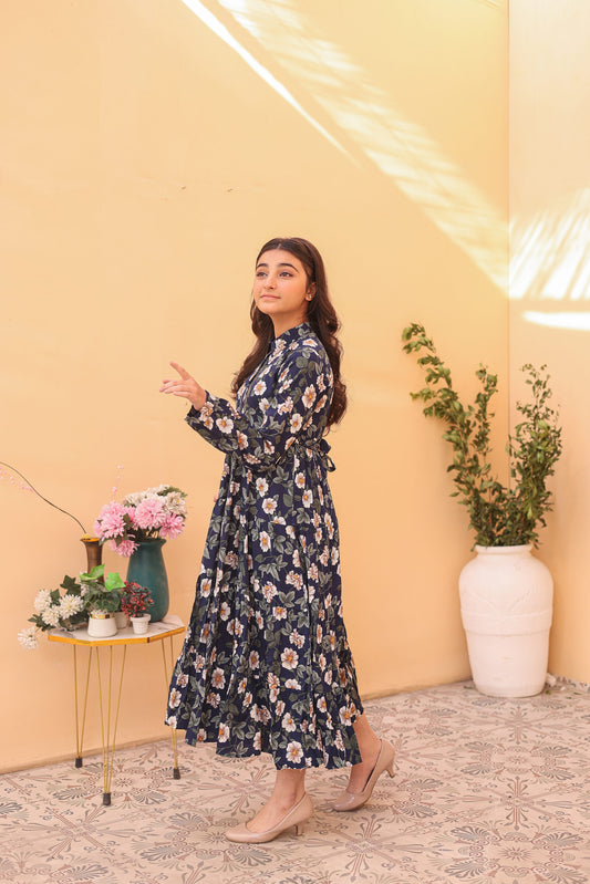 Midnight Blossom – Linen