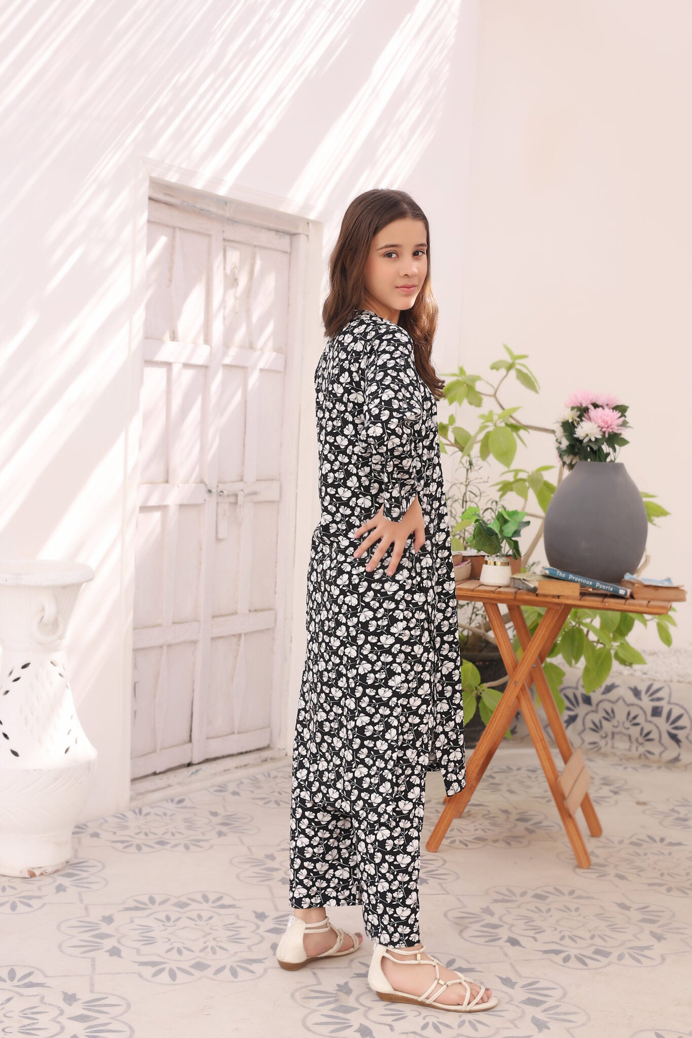 Monochrome Leaf β 2pc Linen