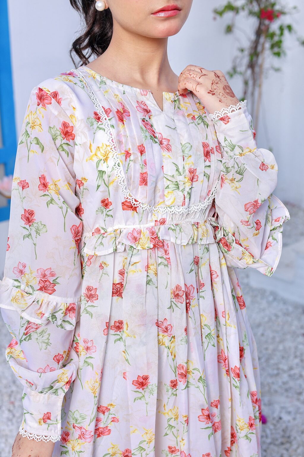 Sunlit Petals – Chiffon