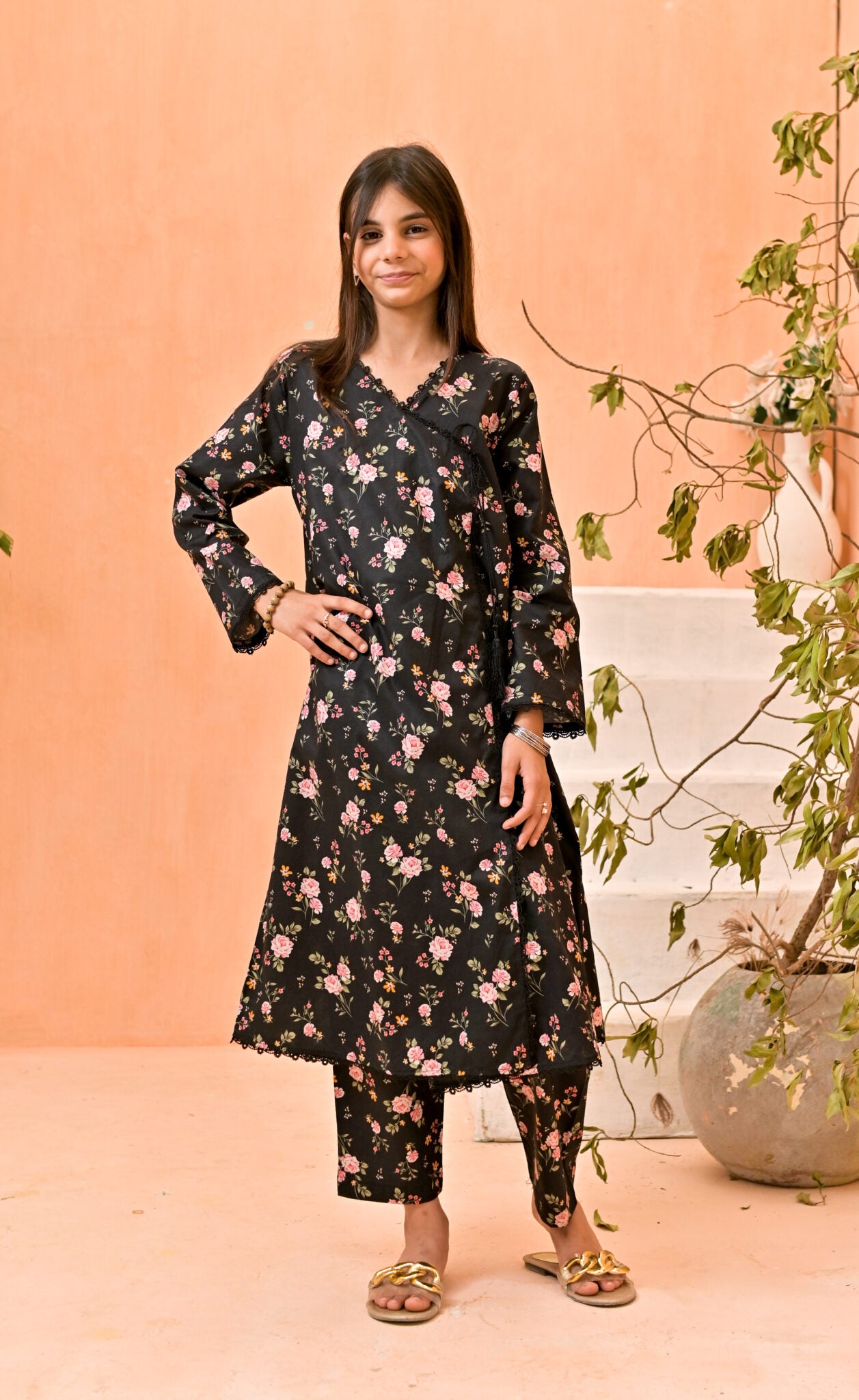 Black Anrakha – 2pc Lawn