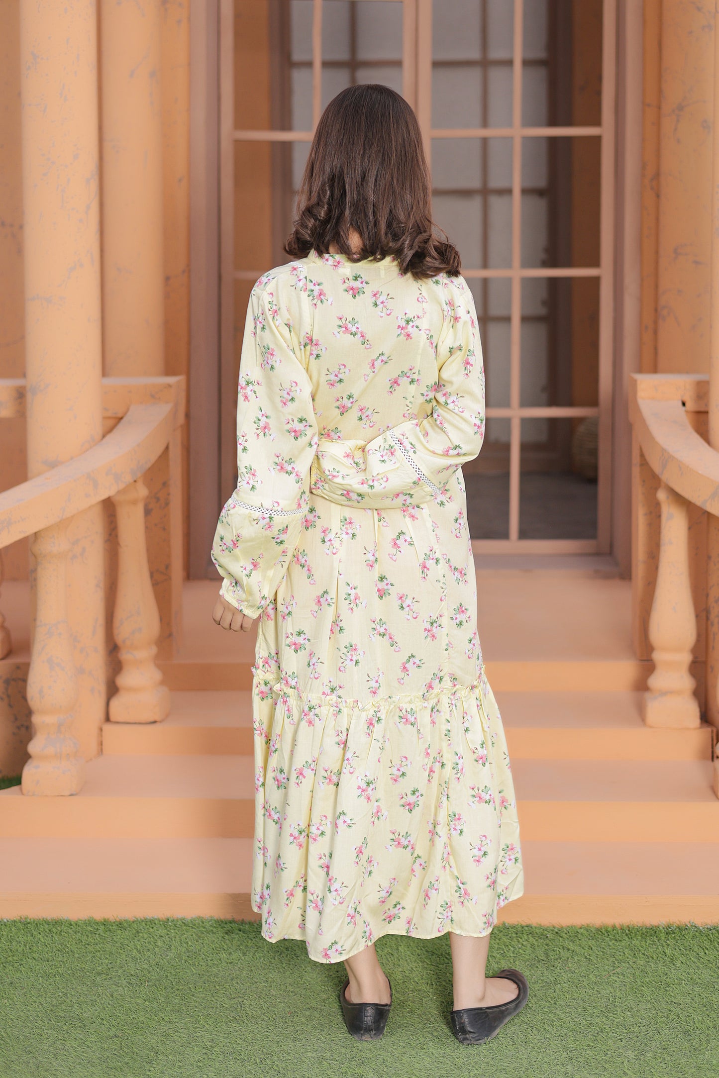 Buttercup Bloom - Linen