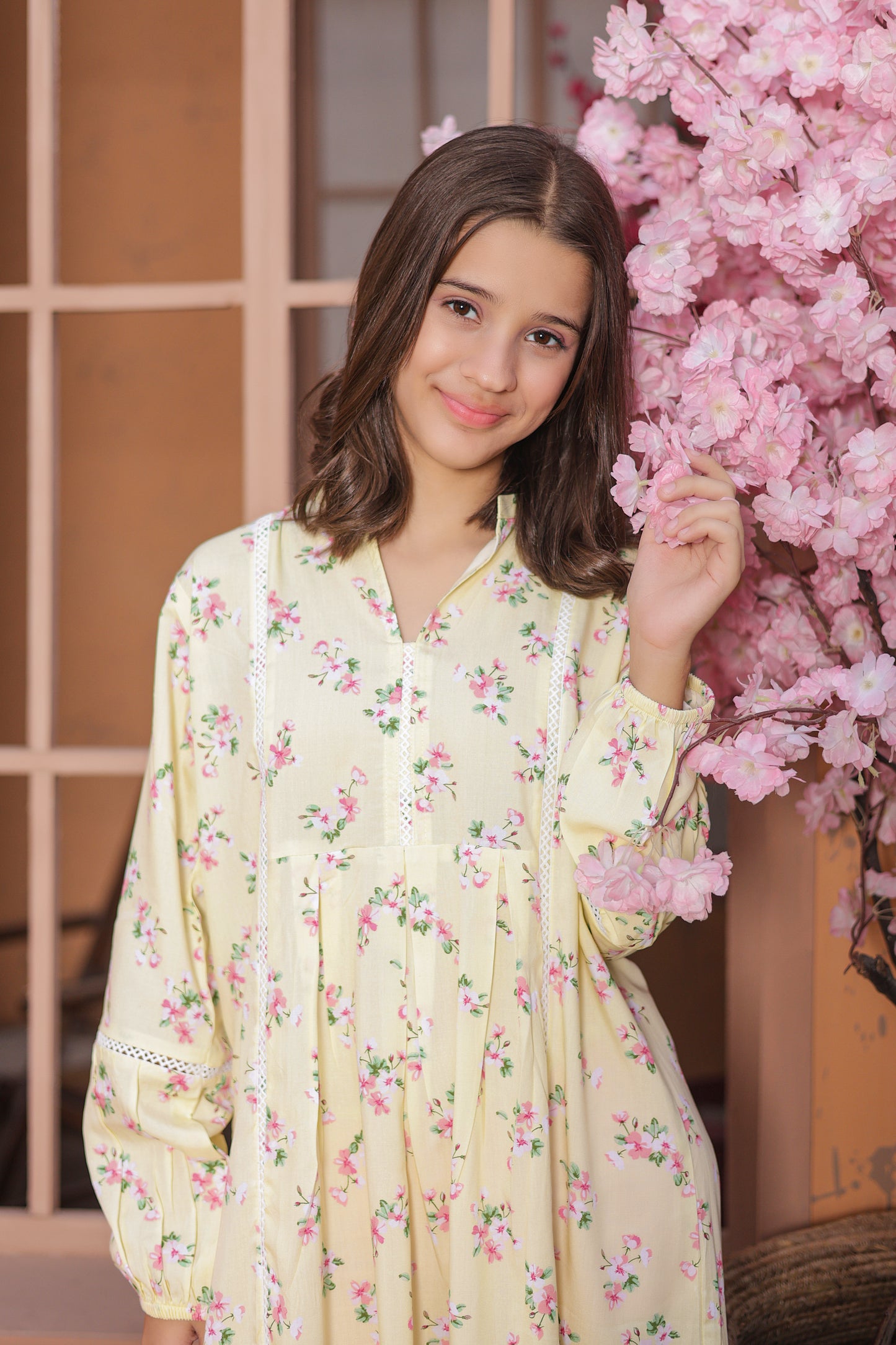 Buttercup Bloom - Linen