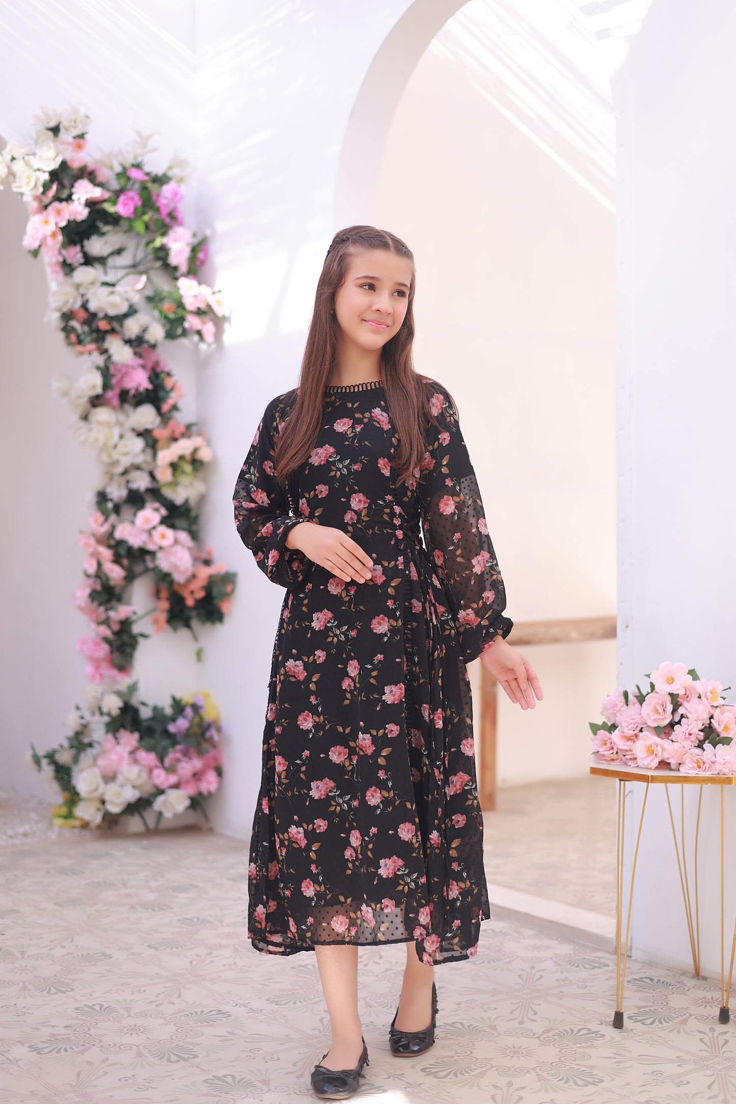 Obsidian Blossom – Broshia Chiffon